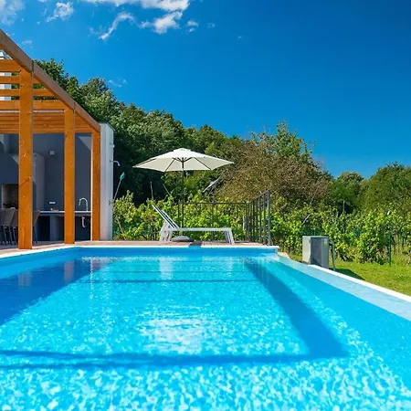 Nyaraló Istria *